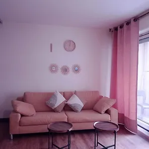 Zain , Paris France